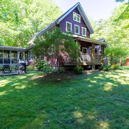 The Sanctuary - Halfway Point Between South Haven And Saugatuck - Walking Distance To Lake Michigan
